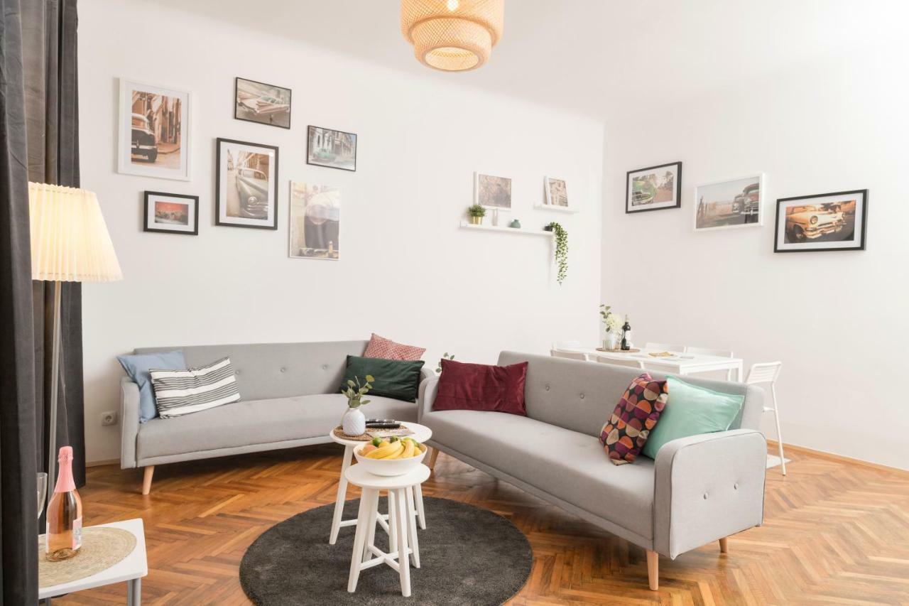 Spittelau Chillout Lounge Spacious Bright Contactless Selfcheckin Vienne